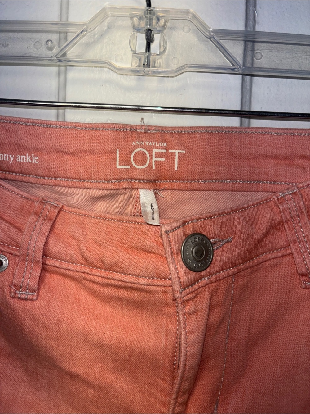 LOFT Women's Coral-Orange modern skinny ankle Leg Jeans size 8P/29 - Picture 2 of 4